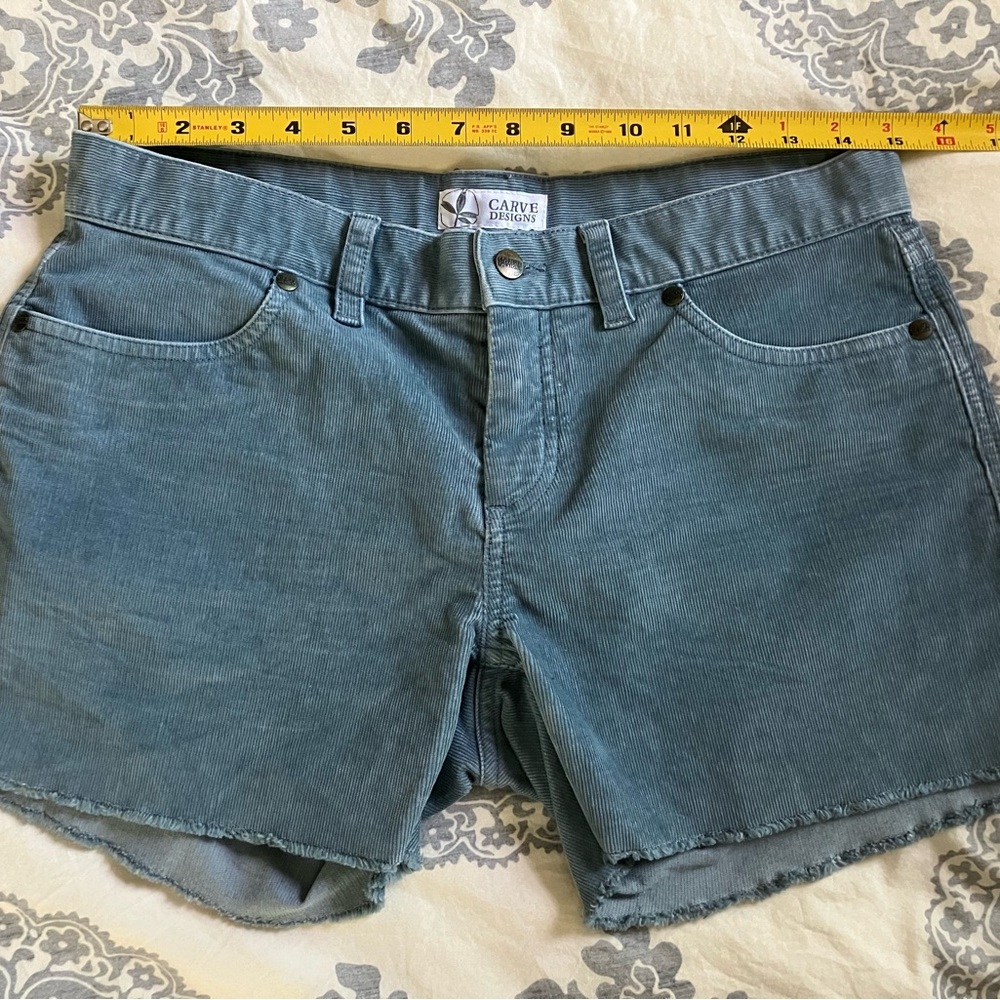 Carve Designs Oahu shorts Size 2. Dusty Blue corduroy.